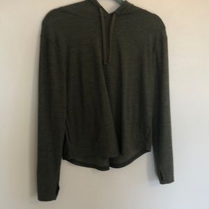 Old navy active breathe on sweat shirt. Size small.